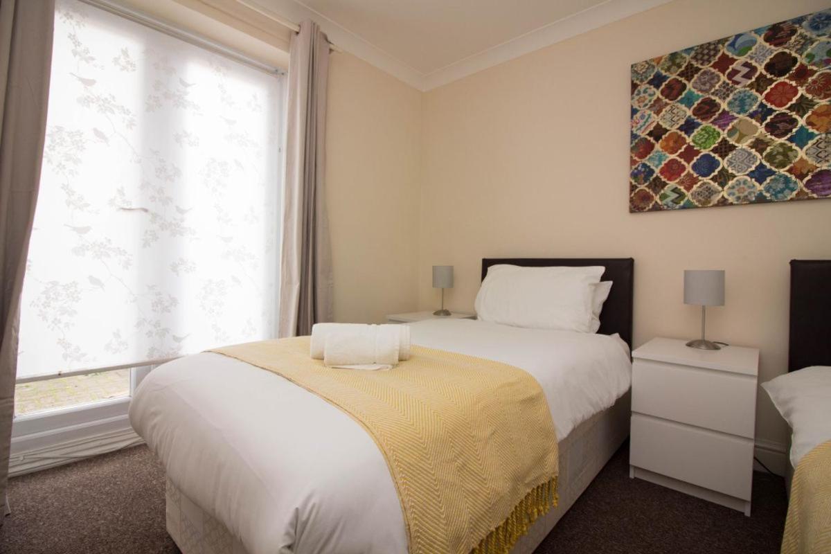 Stayzo Penthouse Accommodation 2- Premier Lodge Southampton Kültér fotó