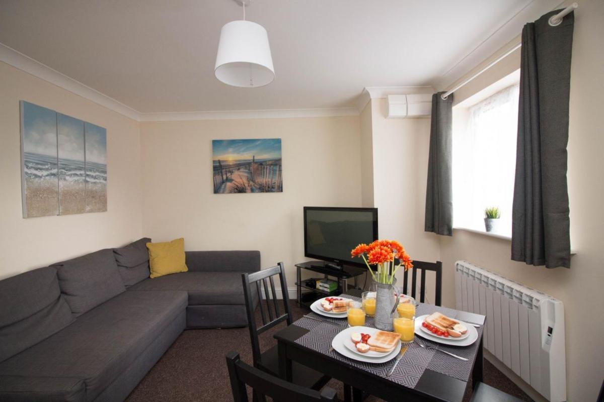 Stayzo Penthouse Accommodation 2- Premier Lodge Southampton Kültér fotó