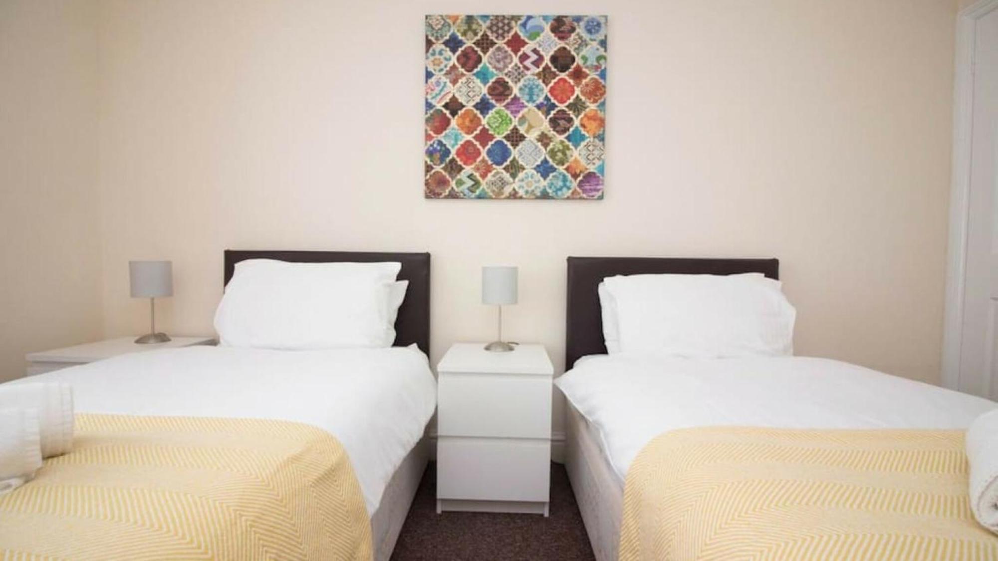 Stayzo Penthouse Accommodation 2- Premier Lodge Southampton Kültér fotó
